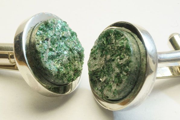 Wunderschöne Manschettenknöpfe aus Silber mit Fuchsit/Glimmer