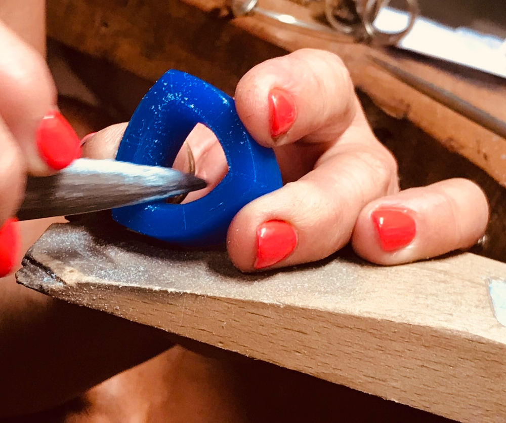 Dreieckiger Weissgoldring mit Tahitiperle