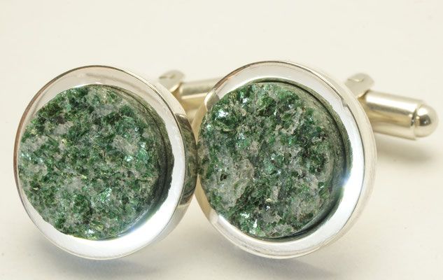 Wunderschöne Manschettenknöpfe aus Silber mit Fuchsit/Glimmer