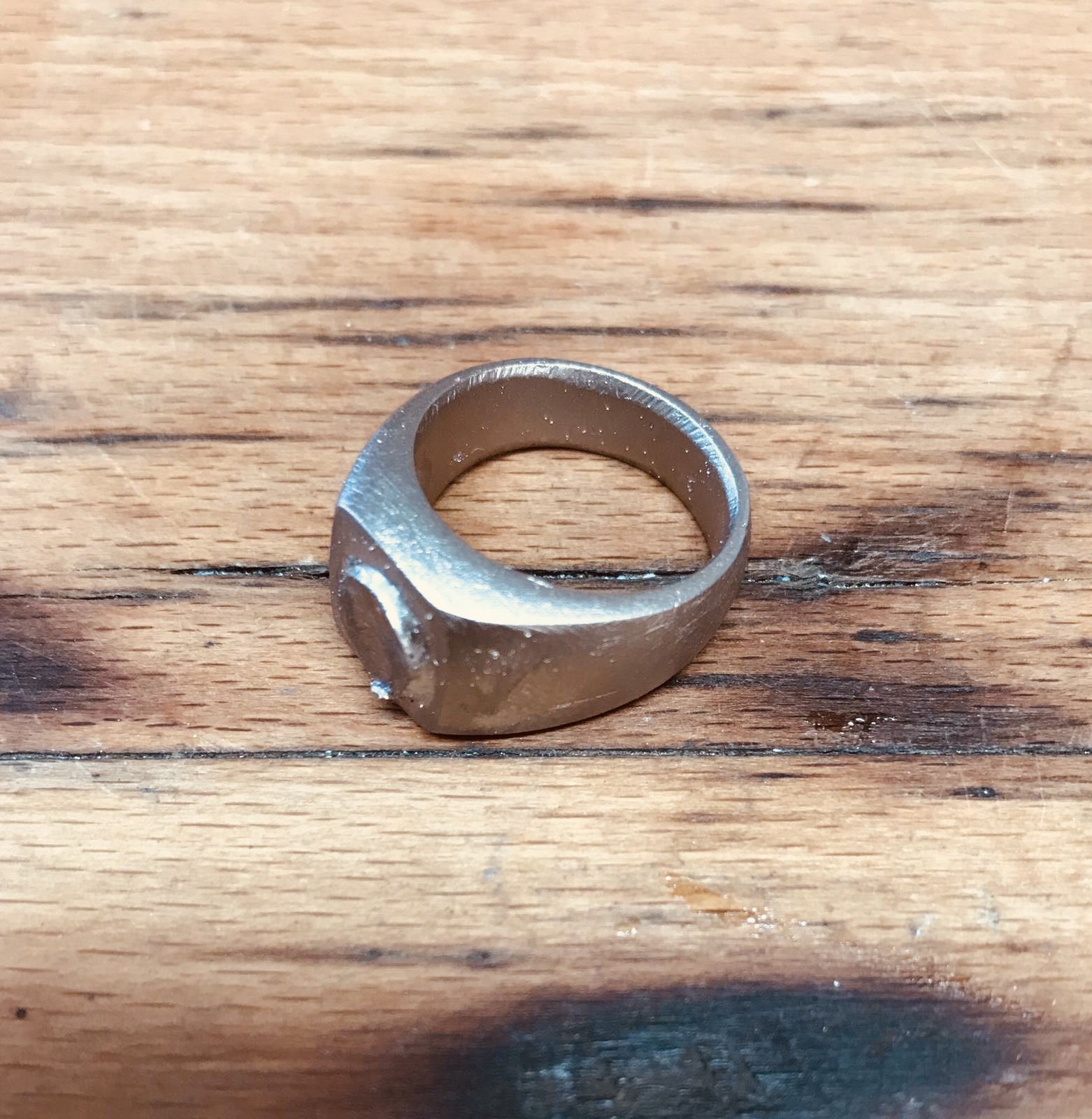 Siegelring in 750/- Weissgold mit persönlicher Gravur